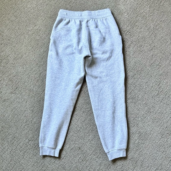 Lululemon Scuba High-Rise Jogger - Picture 7 of 8